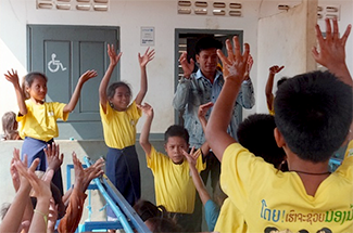 アジアに学校を創ろうProject サワラン郡チャンタイ村：手洗い